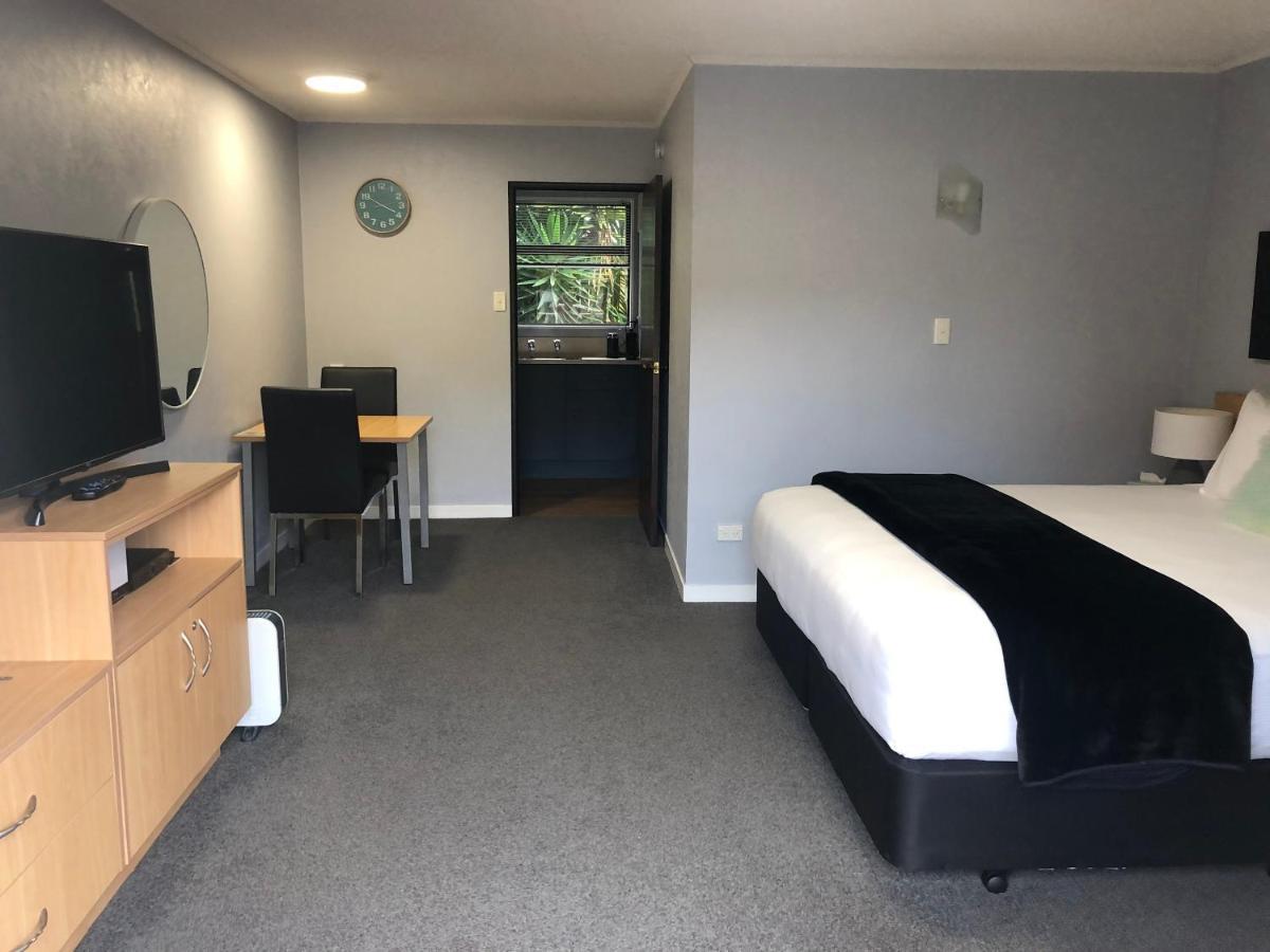 Hacienda Motor Lodge Palmerston North Extérieur photo