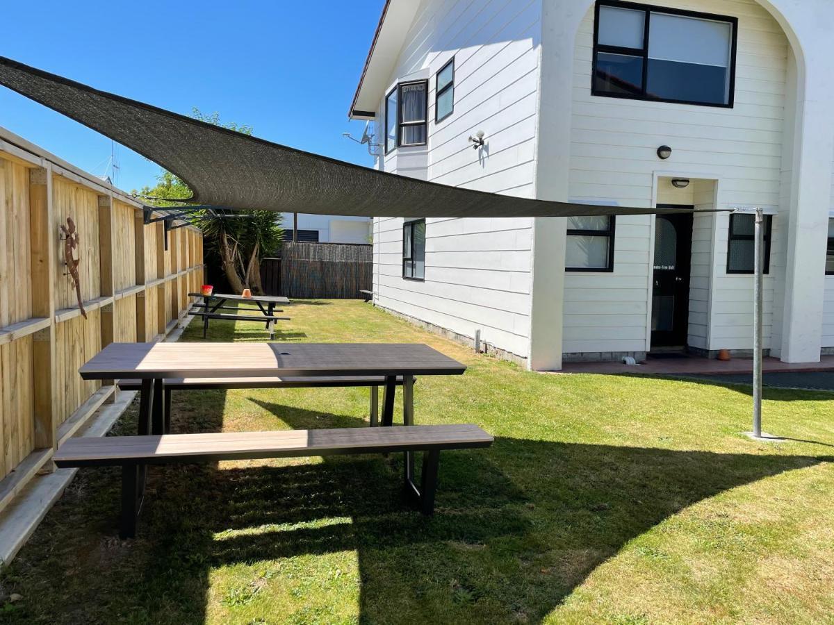 Hacienda Motor Lodge Palmerston North Extérieur photo