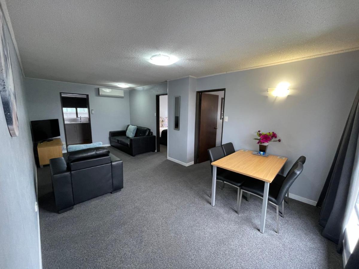 Hacienda Motor Lodge Palmerston North Extérieur photo