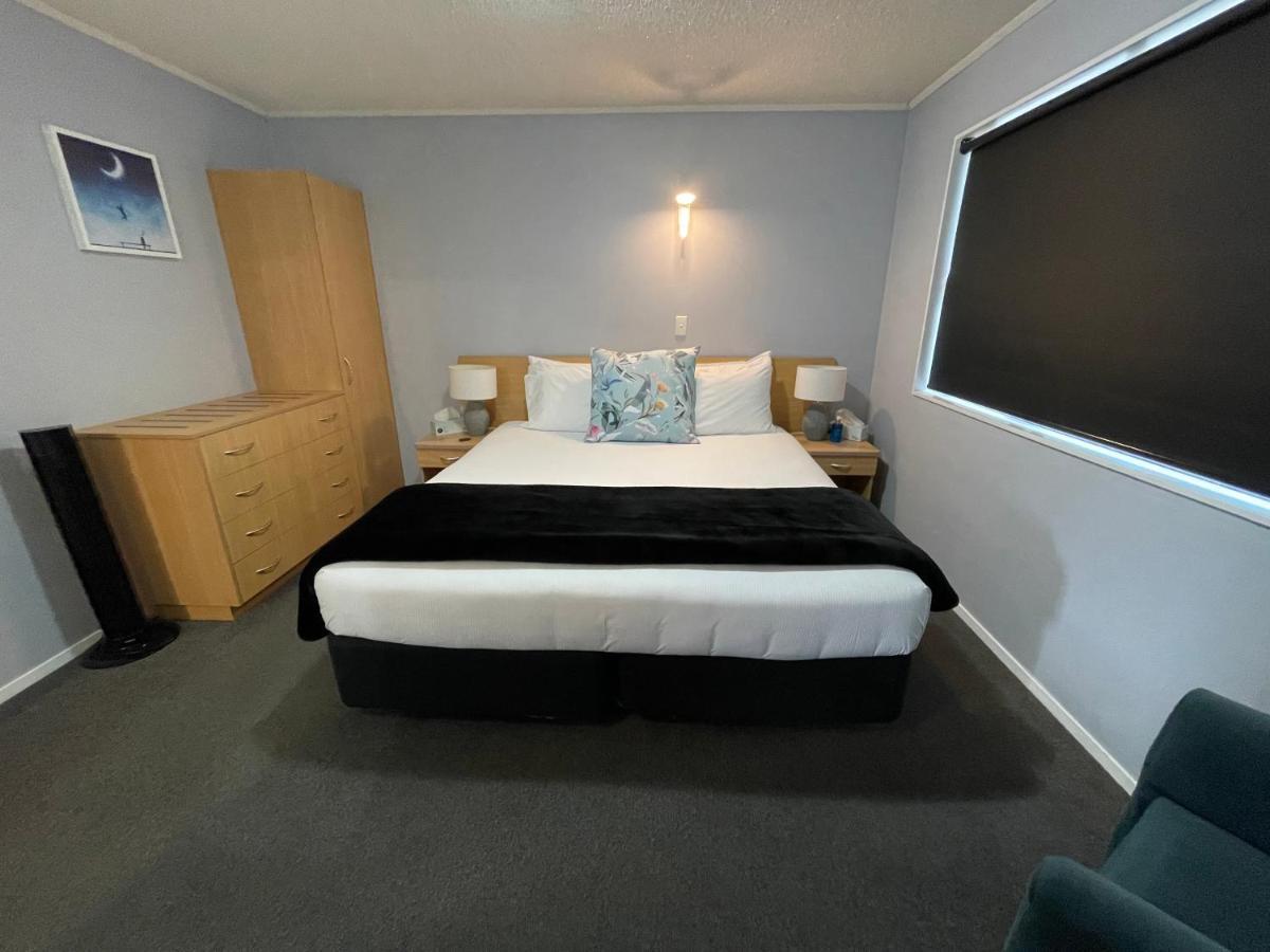 Hacienda Motor Lodge Palmerston North Extérieur photo