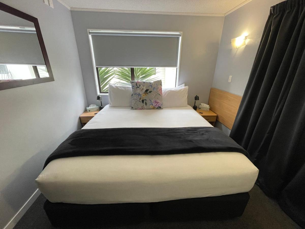 Hacienda Motor Lodge Palmerston North Extérieur photo