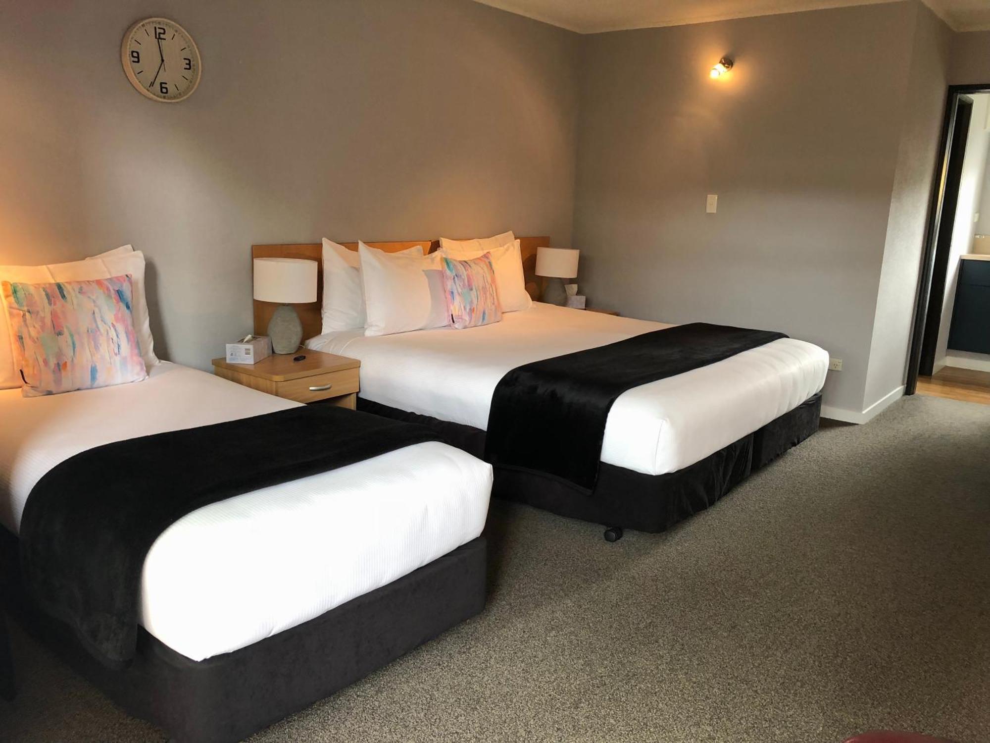 Hacienda Motor Lodge Palmerston North Extérieur photo