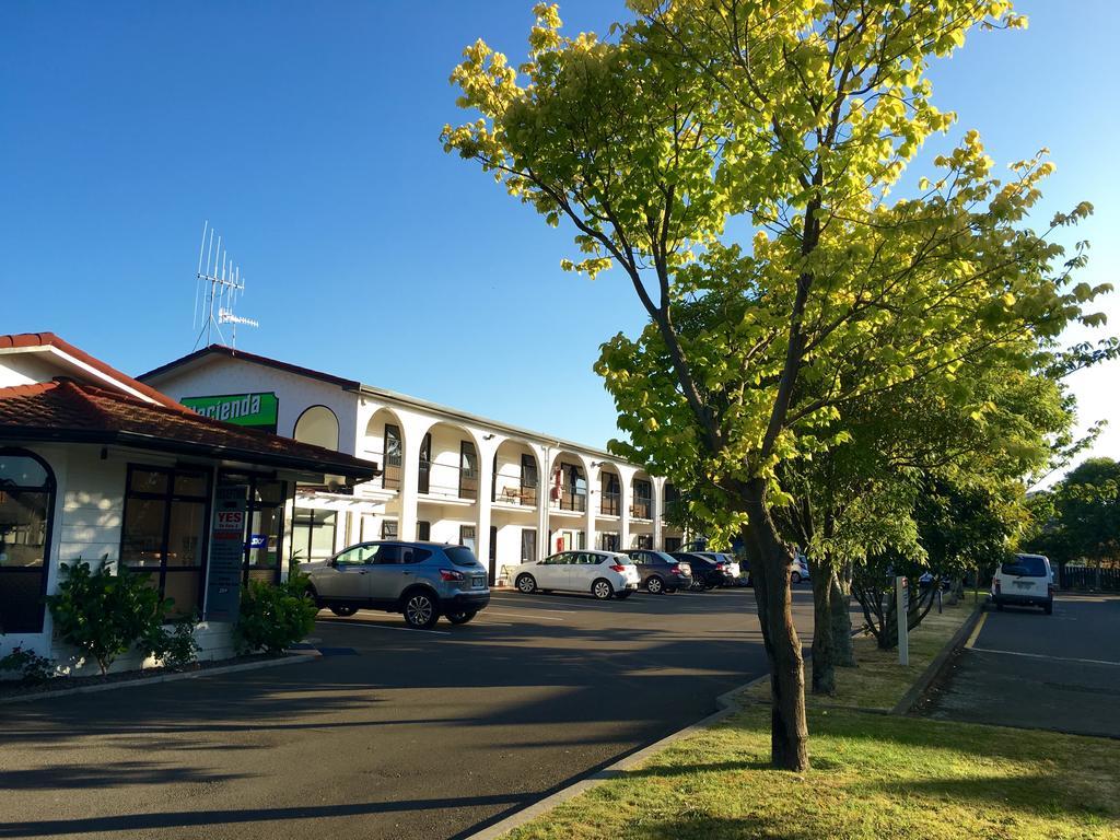 Hacienda Motor Lodge Palmerston North Extérieur photo